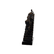 פסל אומנותי - "עולים לפסגה"