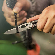 סכין מתקפלת חלקה ומשוננת מסדרת SKELETOOL